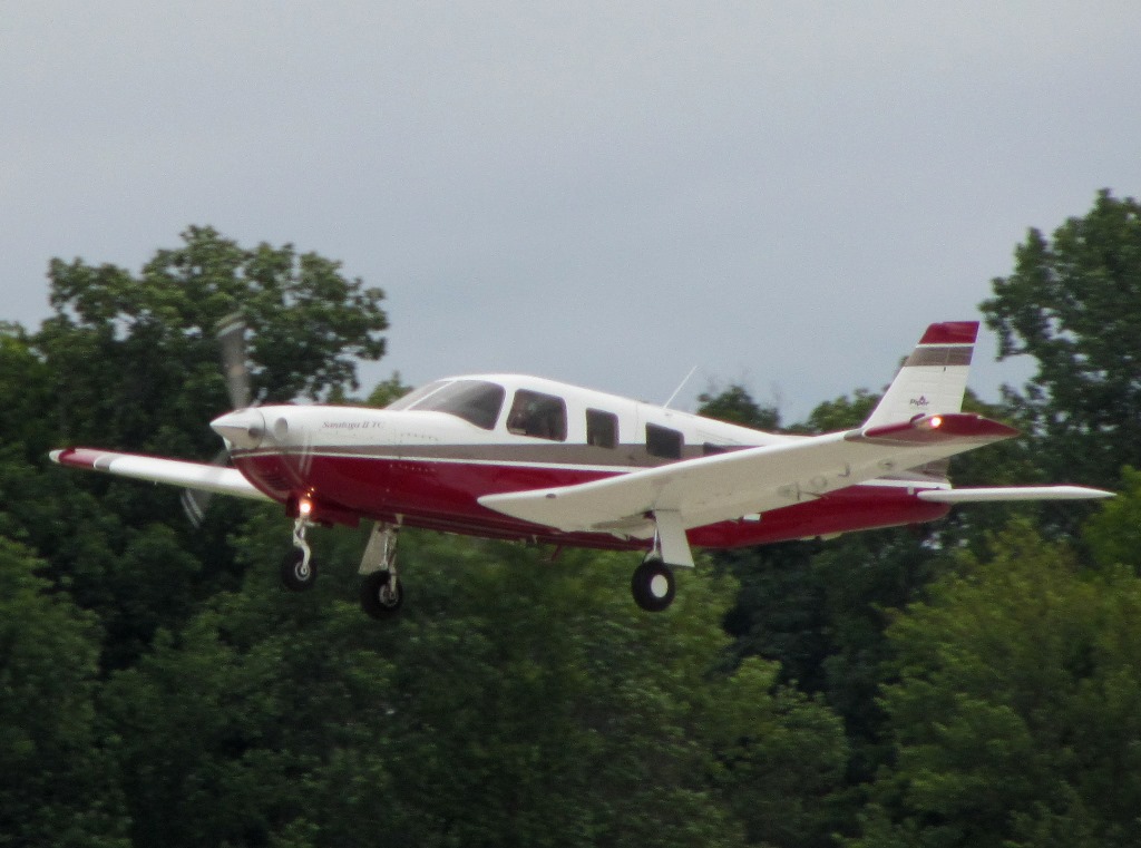 Piper Saratoga PA-32R piston for Martha's Vineyard charter